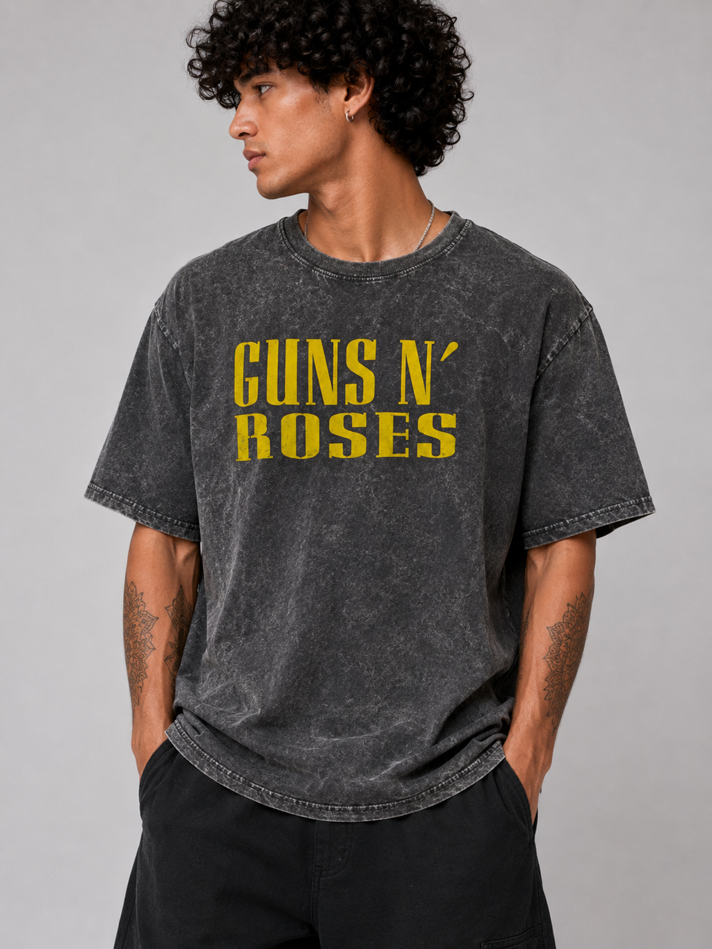 Guns N' Roses Text Acid Wash Oversized T-Shirt - Black